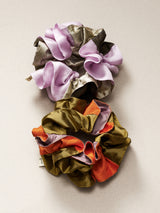 SILK SCRUNCHIE/ OLIVE + ORANGE