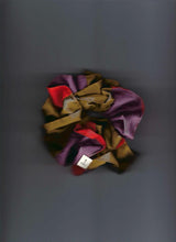 SILK SCRUNCHIE/ OLIVE + ORANGE